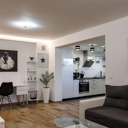 Hillside Apartment Volosko Abbázia Kültér fotó