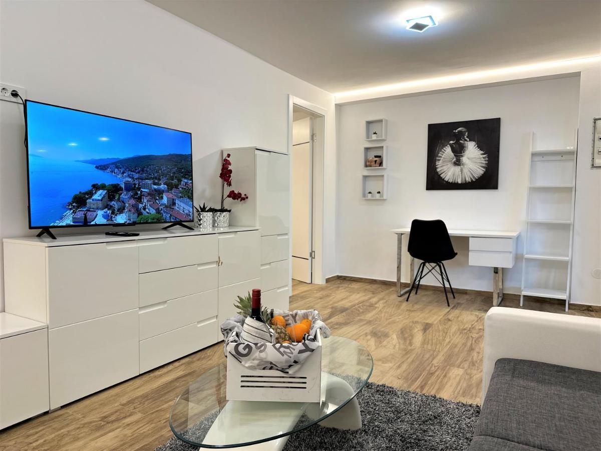 Hillside Apartment Volosko Abbázia Kültér fotó